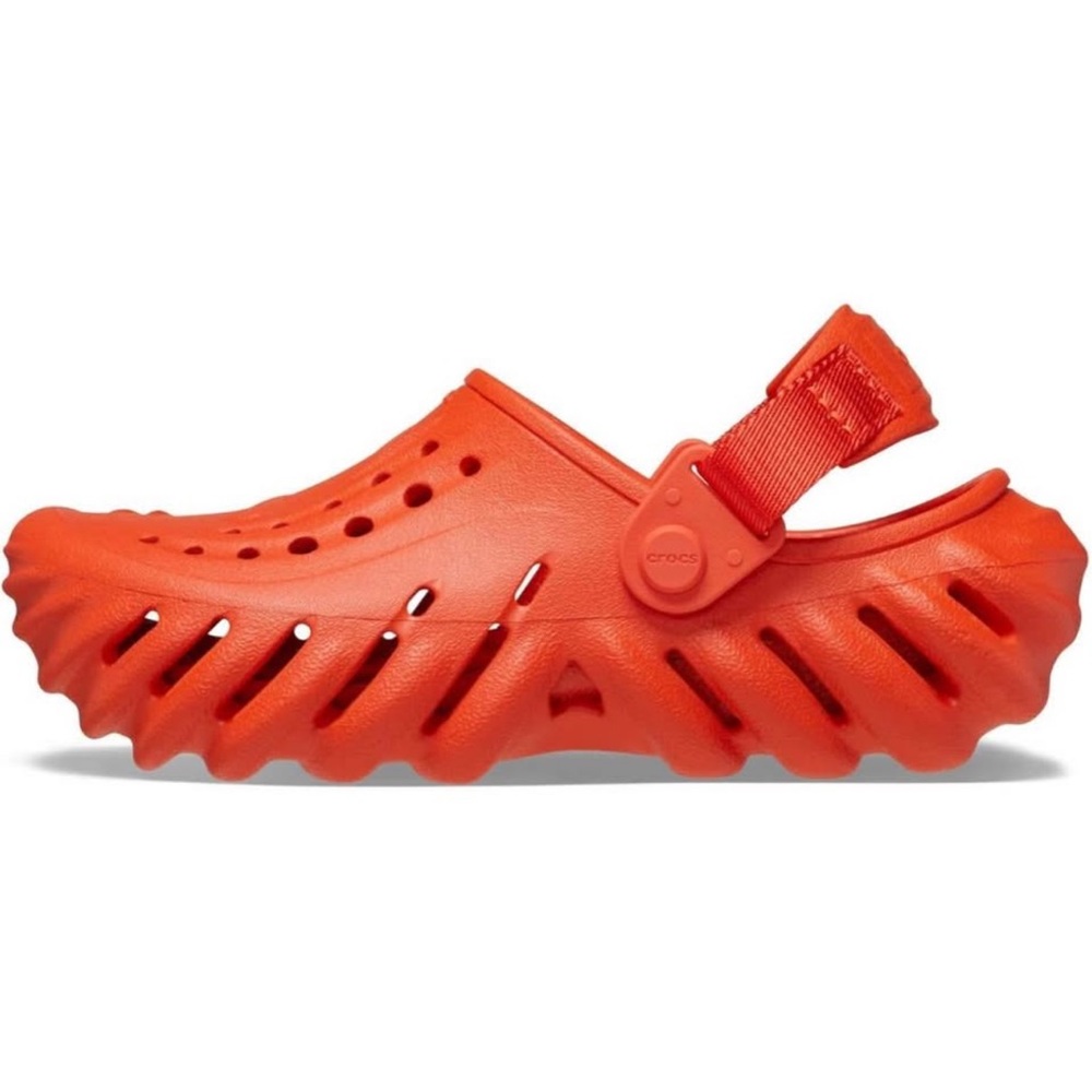 CROCS Kids Echo.Size 6 little kids. Vibrant Red Water Shoes